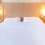 Centre Rive Droite 3*