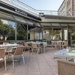 Hotel Centre Rive Droite