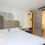 Centre Rive Droite 3*