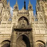 Centre Rive Droite 3* Rouen