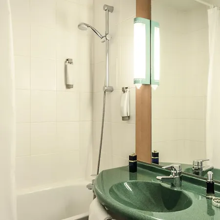Centre Rive Droite Hotel 3*