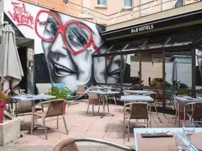 Centre Rive Droite Hotel 3*