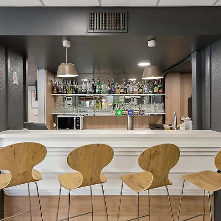 Centre Rive Droite Hotel