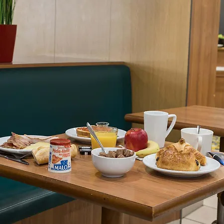 Hotel Centre Rive Droite 3*