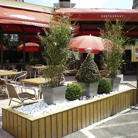 Centre Rive Droite Hotel