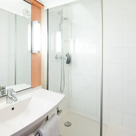 Hotel Centre Rive Droite 3*