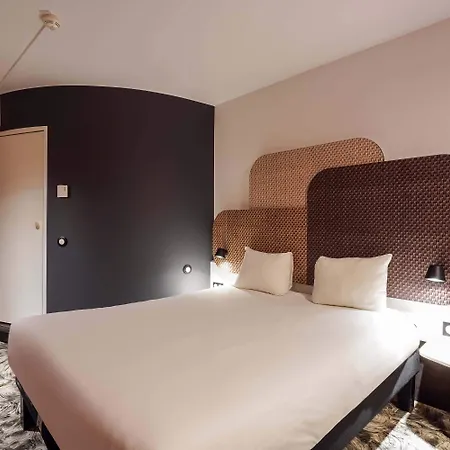 Centre Rive Droite Hotel