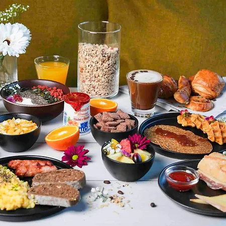 Centre Rive Droite Hotel 3*