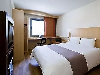 Centre Rive Droite Hotell Rouen