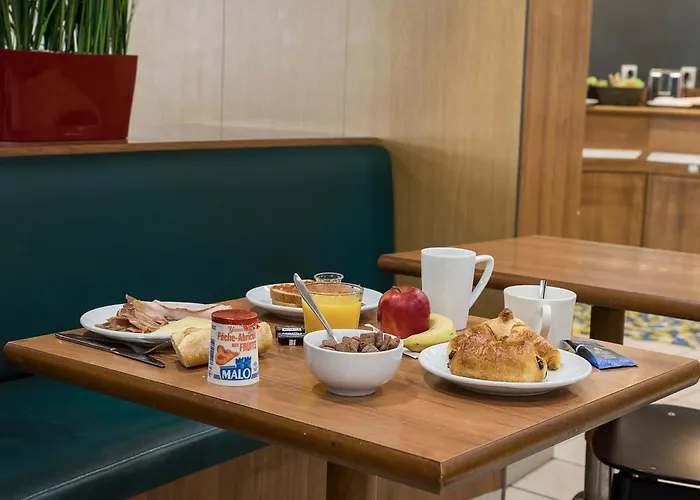 酒店 Centre Rive Droite 3*