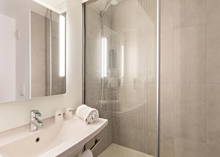 Centre Rive Droite 酒店